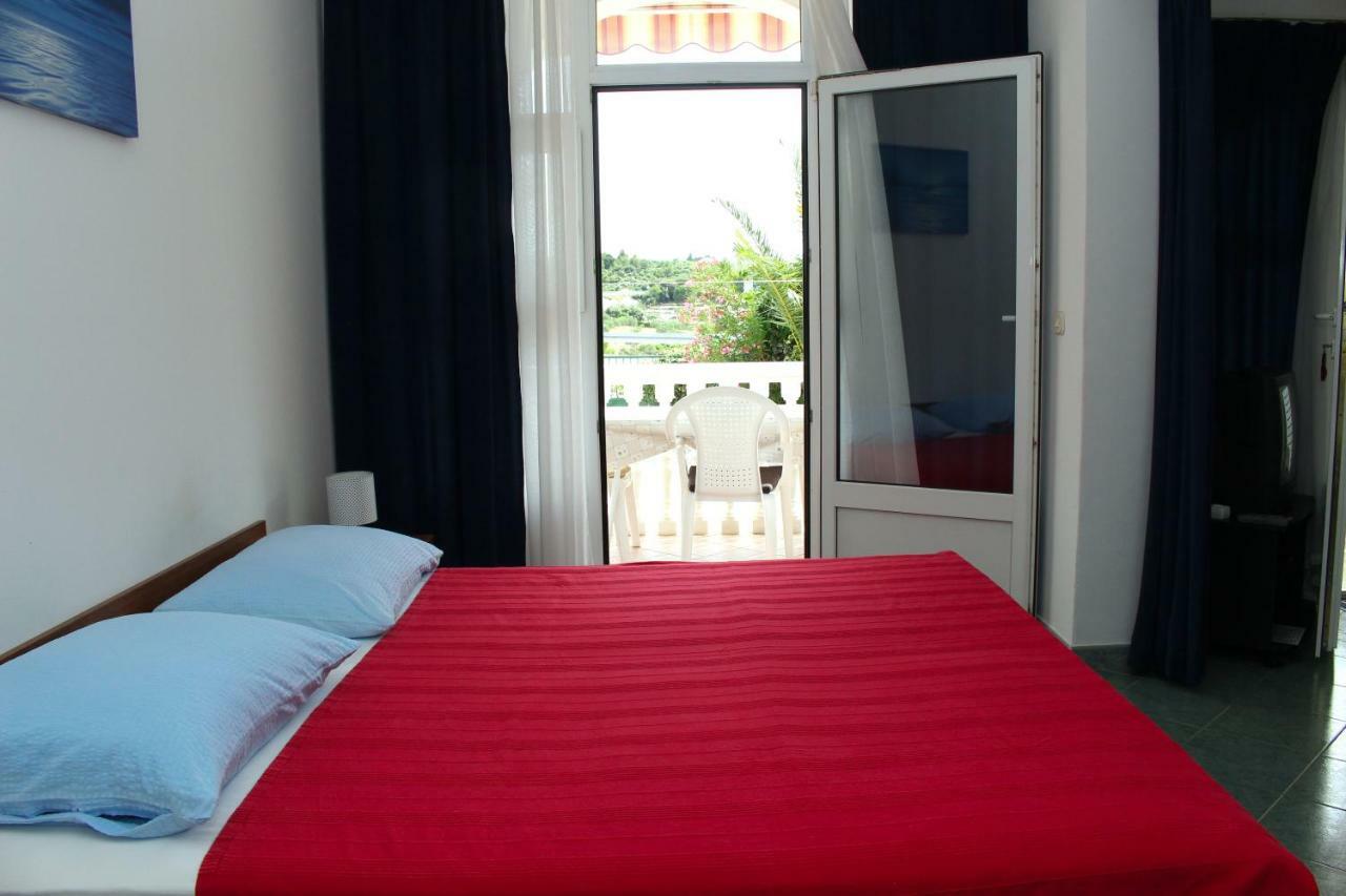 Apartments Tonka Primosten Exterior photo